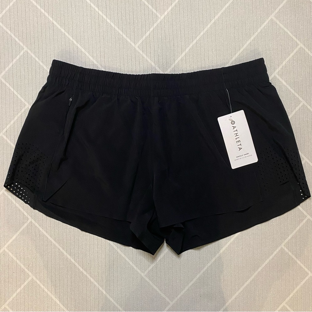 NWT)Athleta Hustle 3" shorts Black Women’s Size XL